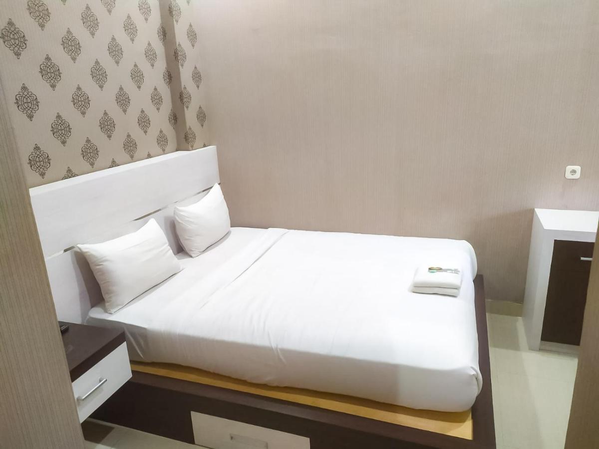 Reddoorz Syariah Near Sultan Syarif Kasim II Airport Hotel Pekanbaru Buitenkant foto