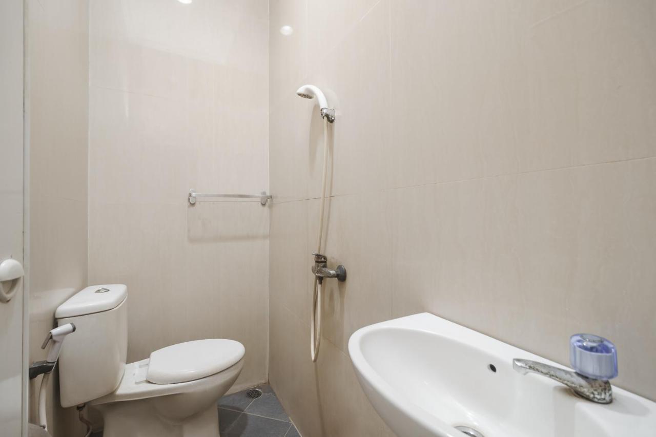 Reddoorz Syariah Near Sultan Syarif Kasim II Airport Hotel Pekanbaru Buitenkant foto
